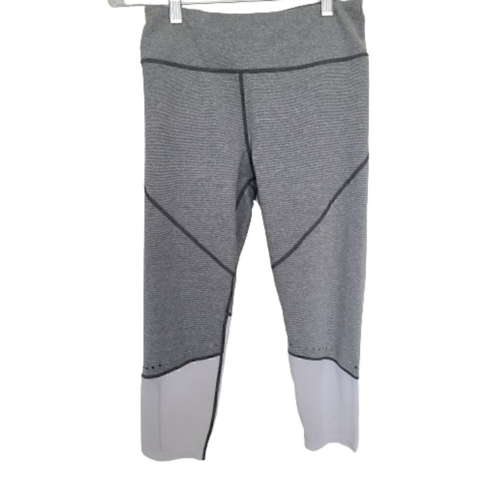 Nanette Lepore Pull-On Gray & White Capri Leggings